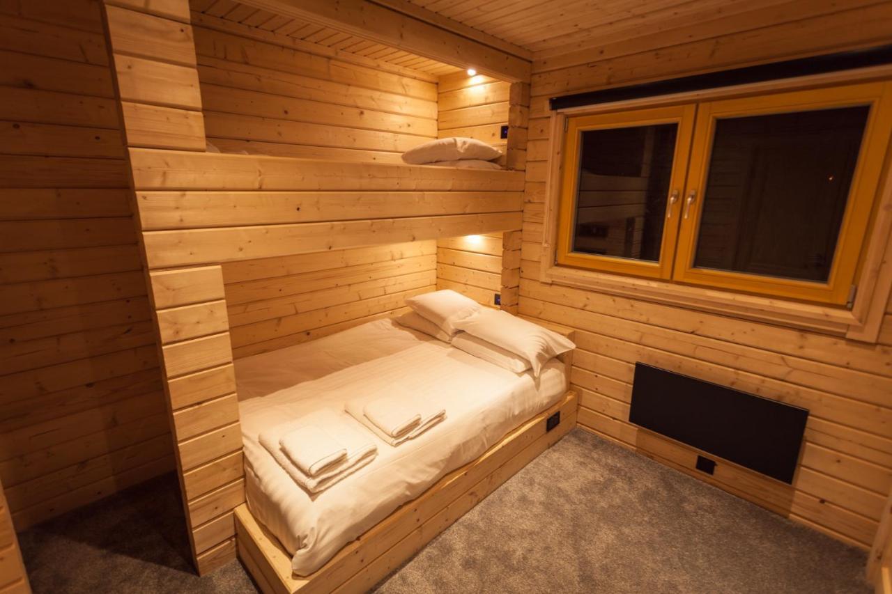 Ilodge Ultra Louth  Bagian luar foto