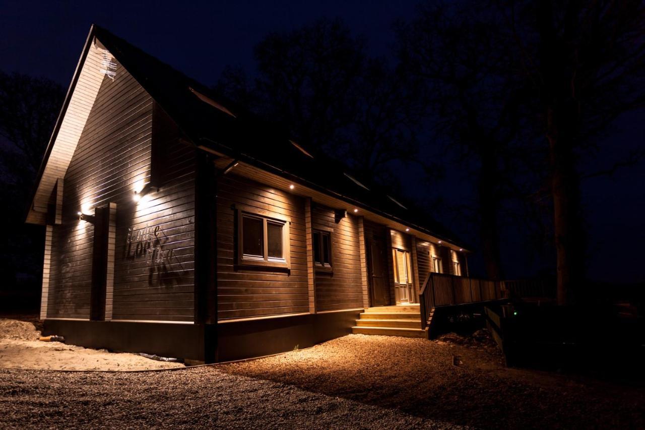 Ilodge Ultra Louth  Bagian luar foto