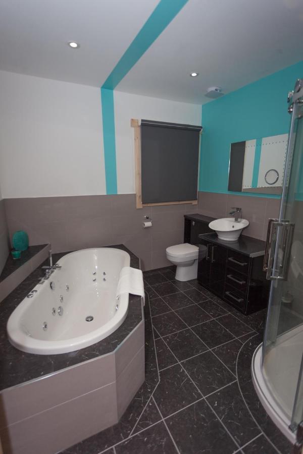 Ilodge Ultra Louth  Bagian luar foto