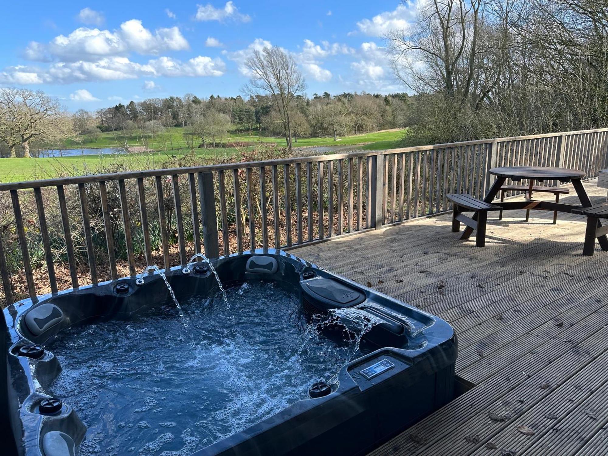 Ilodge Ultra Louth  Bagian luar foto
