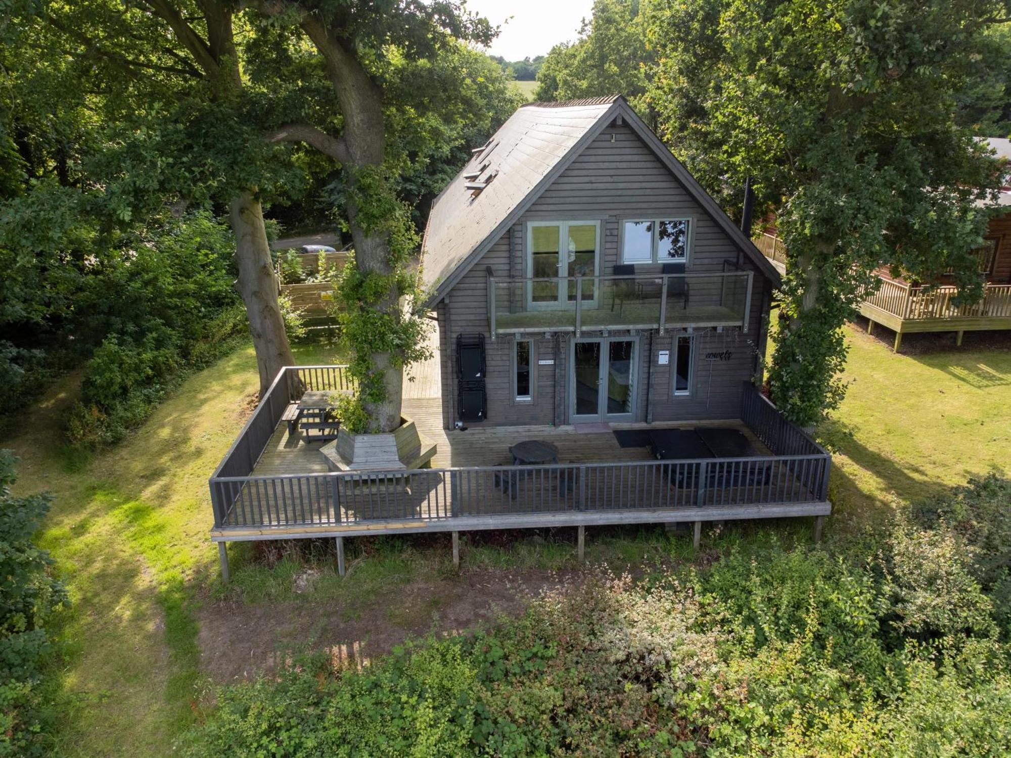 Ilodge Ultra Louth  Bagian luar foto