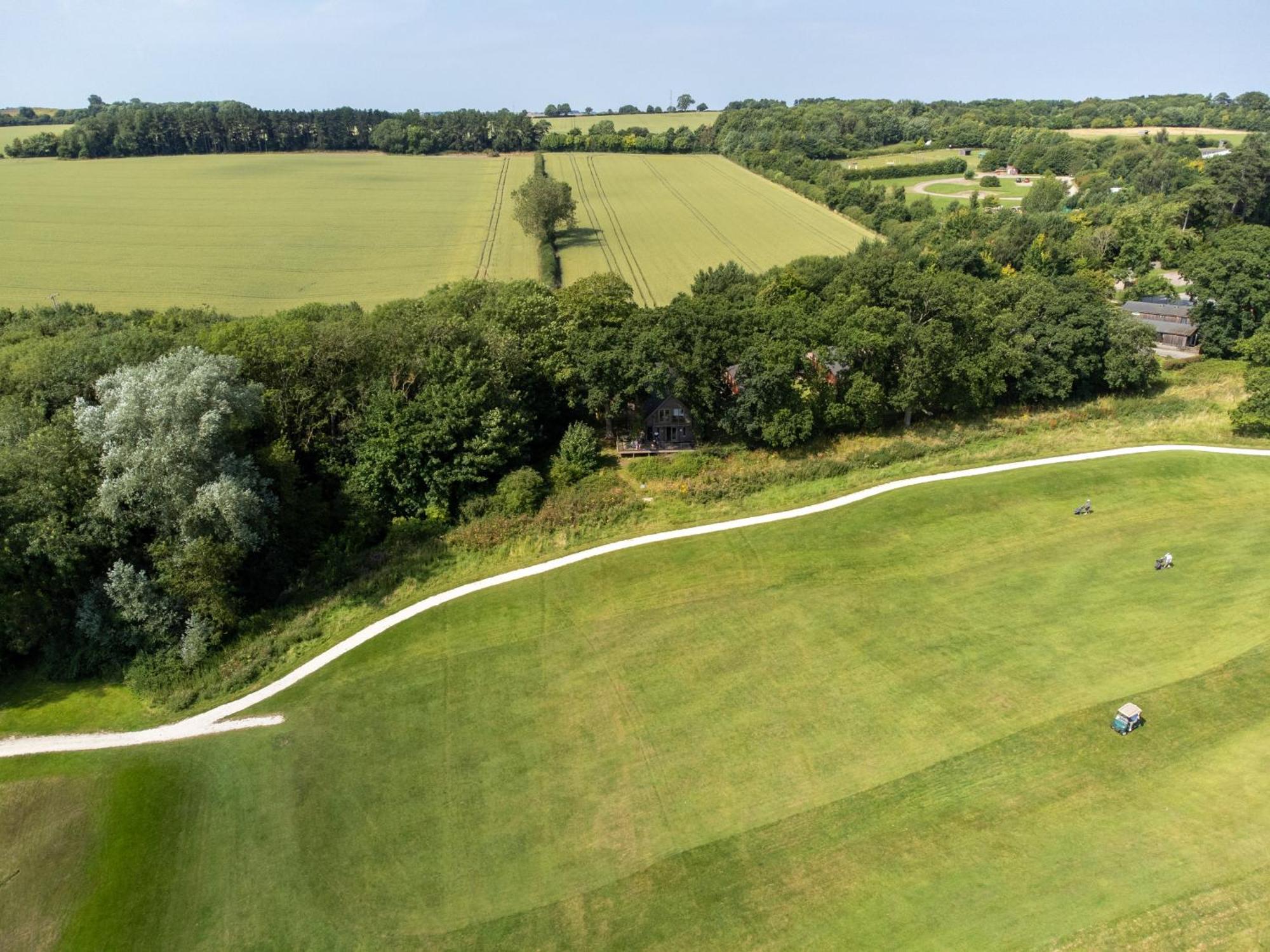 Ilodge Ultra Louth  Bagian luar foto
